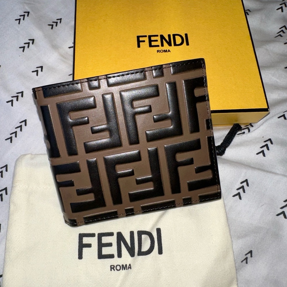 FENDI WALLET